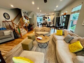 3911 Elbert Ave in Alexandria, VA - Foto de edificio - Building Photo