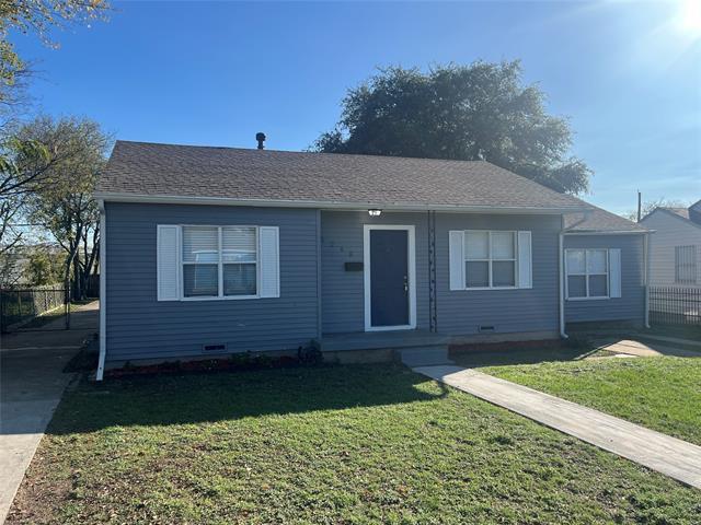 3248 S Llewellyn Ave in Dallas, TX - Building Photo - Building Photo