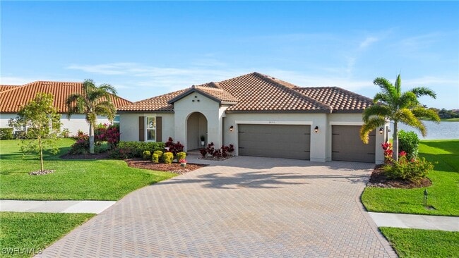 2033 Grove Dr in Naples, FL - Building Photo - Building Photo