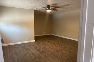 911 7th St SW in Albuquerque, NM - Building Photo - Building Photo