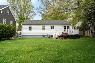 41 Rublee St, Unit 1 in Arlington, MA - Building Photo - Building Photo