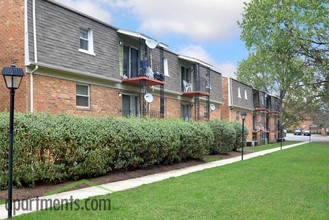 Wexford Manor Apartments in Falls Church, VA - Building Photo - Building Photo