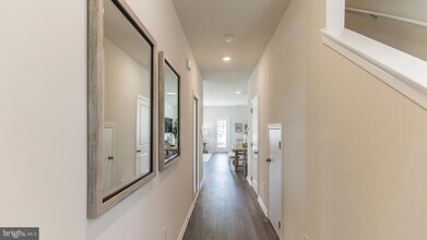 57 Arlotta St in Glassboro, NJ - Foto de edificio - Building Photo