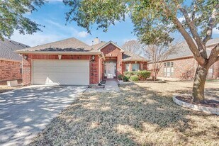 8327 Robertson Dr in Frisco, TX - Building Photo