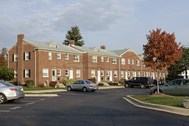 Brownstones Of Royal Oak Condominium in Royal Oak, MI - Building Photo - Building Photo