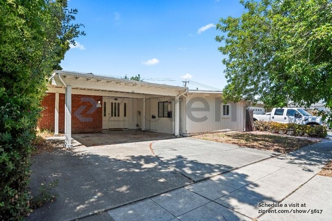 property at 921 Lakebird Dr