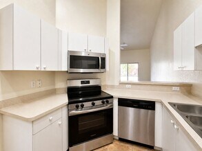 509 NE 24th Pl in Cape Coral, FL - Building Photo - Building Photo