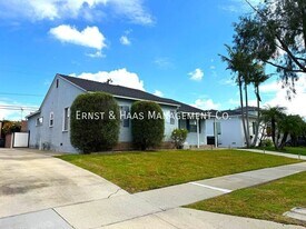 2817 Yearling St in Lakewood, CA - Building Photo