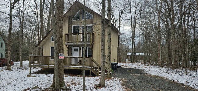 4109 Rose Tree Cir in Tobyhanna, PA - Building Photo - Building Photo