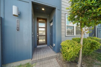 3006 Charline in Houston, TX - Building Photo - Building Photo