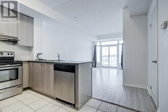 8323 Kennedy Rd in Markham, ON - Building Photo - Building Photo