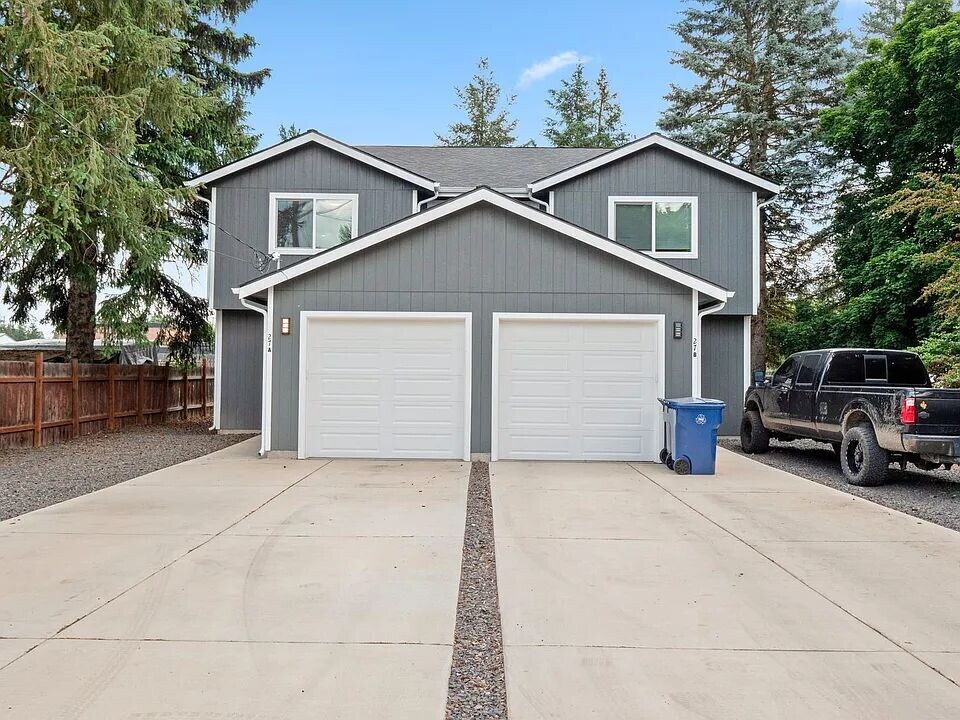 27 S Park Ave in Deer Park, WA - Building Photo