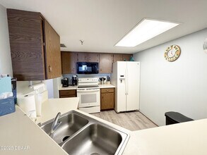 3115 S Atlantic Ave in Daytona Beach Shores, FL - Building Photo - Building Photo