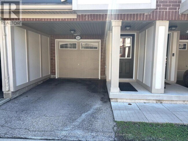 6020-6020 Derry Rd in Milton, ON - Building Photo - Building Photo