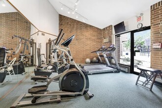 3850 Plymouth Blvd in Minneapolis, MN - Building Photo - Building Photo