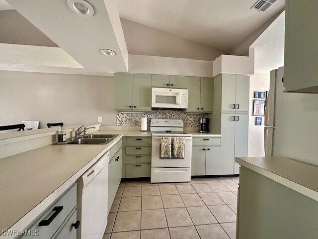 13111 Regent Cir in Ft. Myers, FL - Building Photo