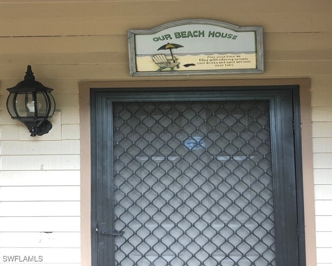 64 4th St in Bonita Springs, FL - Building Photo - Building Photo