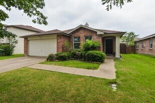 1105 Wyatt Earp Dr in Anna, TX - Building Photo