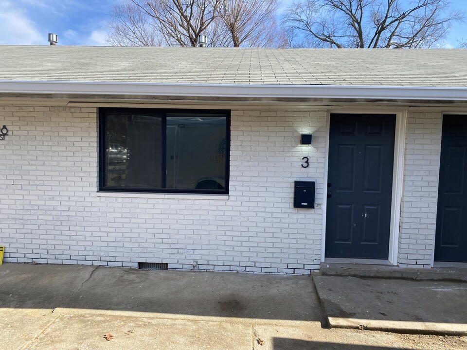 1906 Rhodes St in Madison, IL - Building Photo