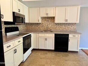 44 Esplande St in Selkirk, NY - Building Photo - Building Photo