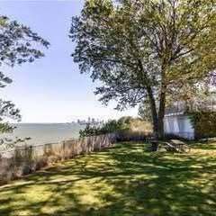 11820 Edgewater Dr in Lakewood, OH - Building Photo