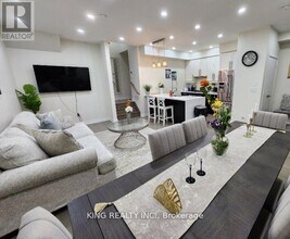 4010 Parkside Village Dr in Mississauga, ON - Building Photo - Building Photo