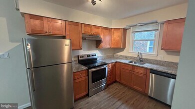 1022 Fox Chase Rd in Jenkintown, PA - Building Photo - Building Photo