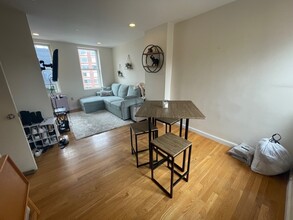 205 Endicott St, Unit 4 in Boston, MA - Building Photo - Building Photo