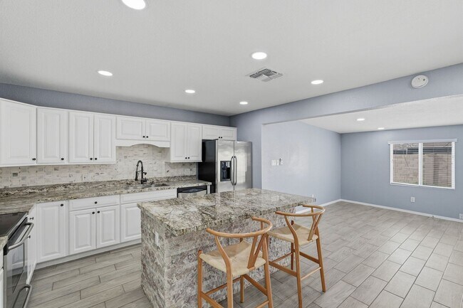 2934 N 79th Ln in Phoenix, AZ - Building Photo - Building Photo