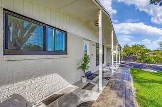 3574 Dunes Rd, Unit 2 in Palm Beach Gardens, FL - Building Photo - Building Photo