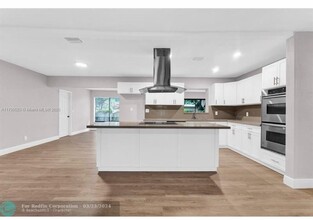 1010 Atkinson Ave in Fort Lauderdale, FL - Building Photo - Building Photo