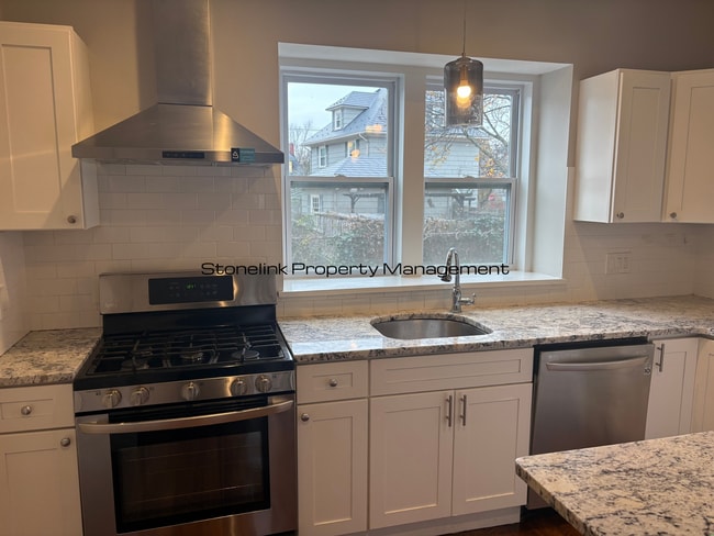 108-110 Narragansett St in Cranston, RI - Building Photo - Building Photo