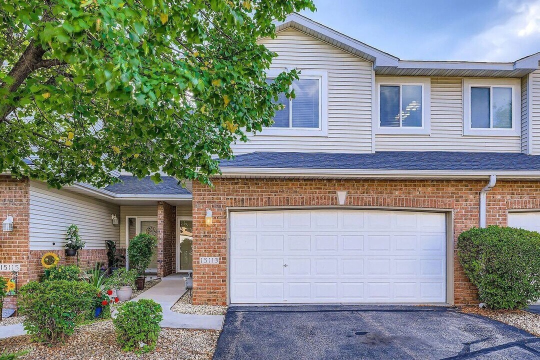 15113 Cimarron Way in Rosemount, MN - Building Photo