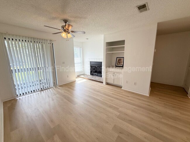 10200 Belle Rive Blvd