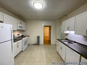 8 Barrows St in Boston, MA - Foto de edificio - Building Photo