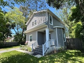 9 W 19th St in Huntington Station, NY - Building Photo