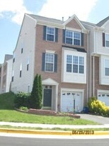 512 Twintree Ter NE in Leesburg, VA - Building Photo