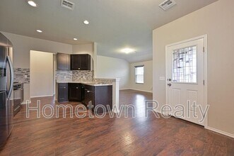 9708 High Noon Rd in Yukon, OK - Building Photo - Building Photo