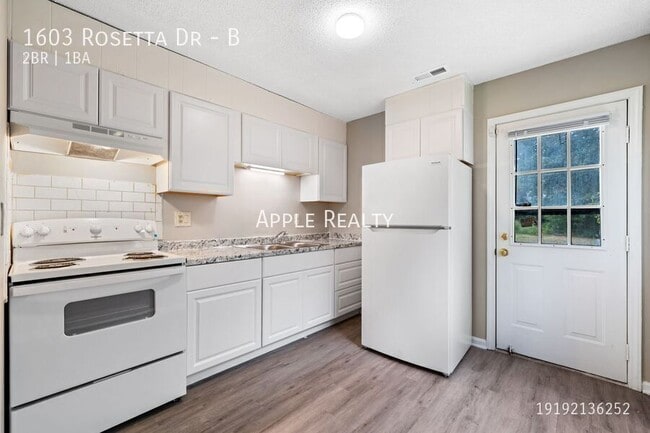 1603 Rosetta Dr in Durham, NC - Foto de edificio - Building Photo