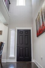 9801 McKnight Lp in Austin, TX - Building Photo - Building Photo