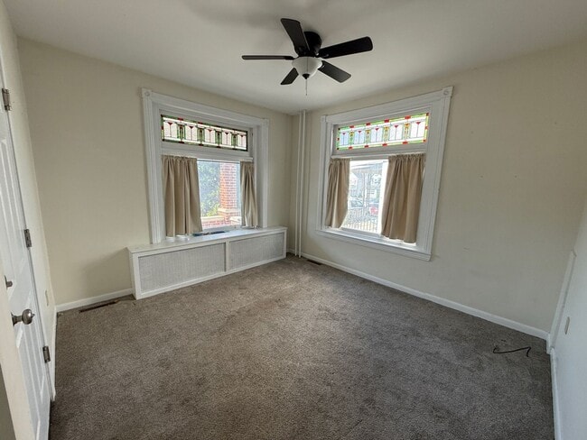 425 Elm St in Emmaus, PA - Building Photo - Building Photo