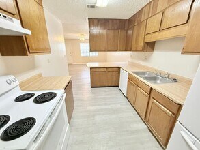 9307 Mabel St in Pensacola, FL - Building Photo - Building Photo