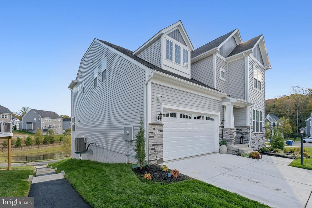 14905 Heather Bloom Dr in Dale City, VA - Building Photo