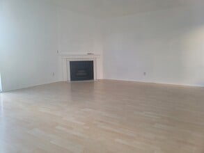 10521 National Blvd, Unit 10521 National Blvd #209 in Los Angeles, CA - Building Photo - Building Photo