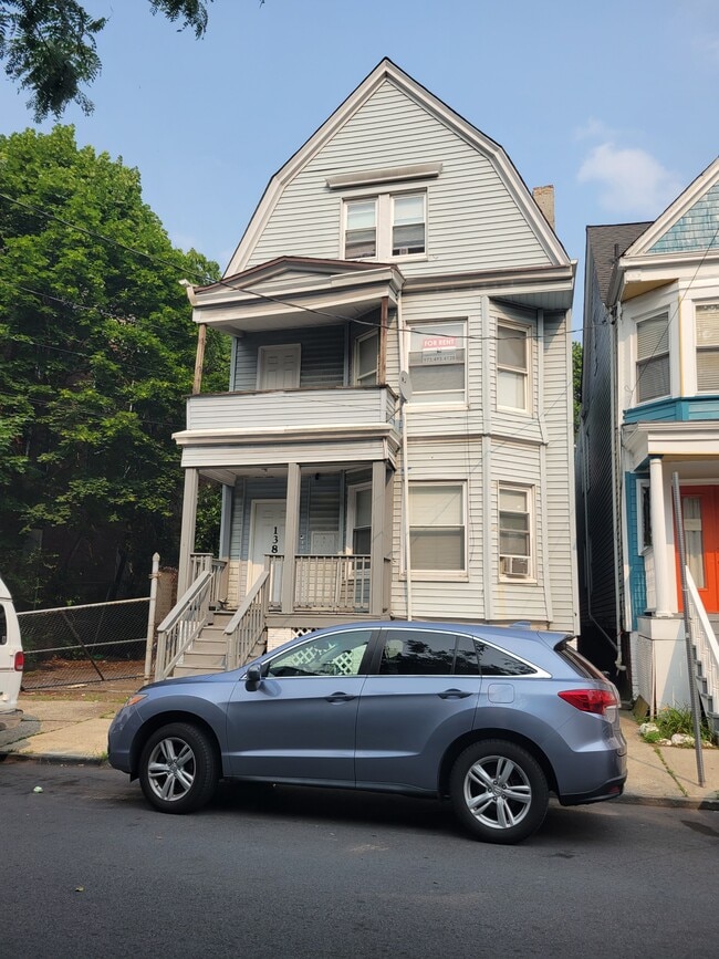 138 S 10th St, Unit 1