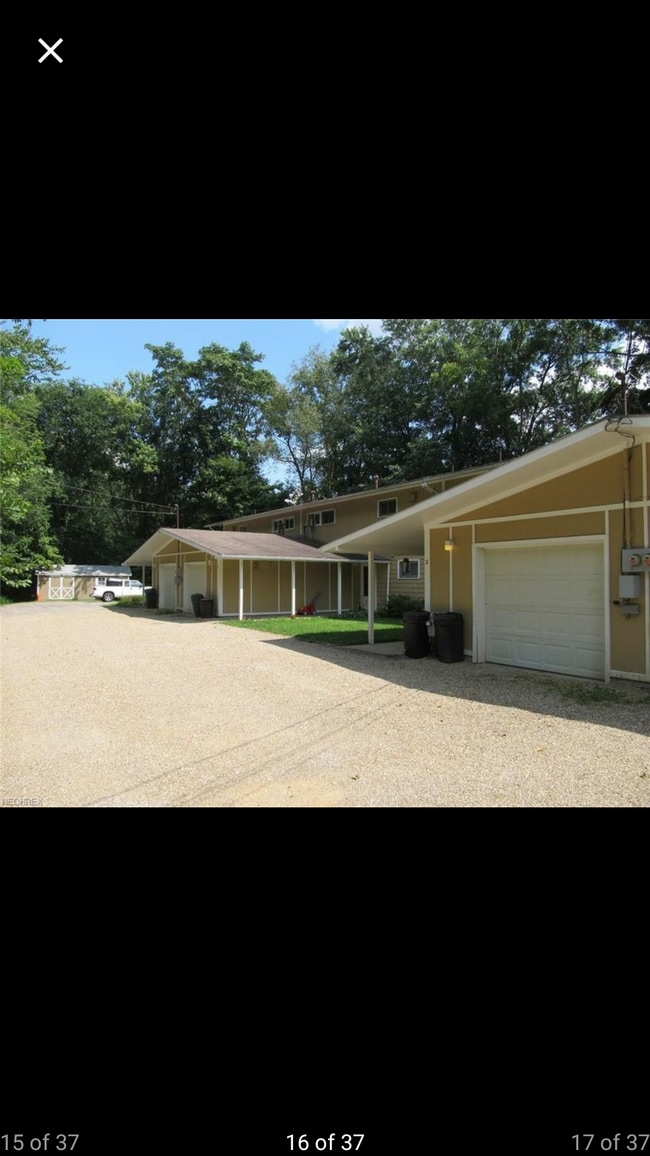 1960 Creston Rd, Unit 2
