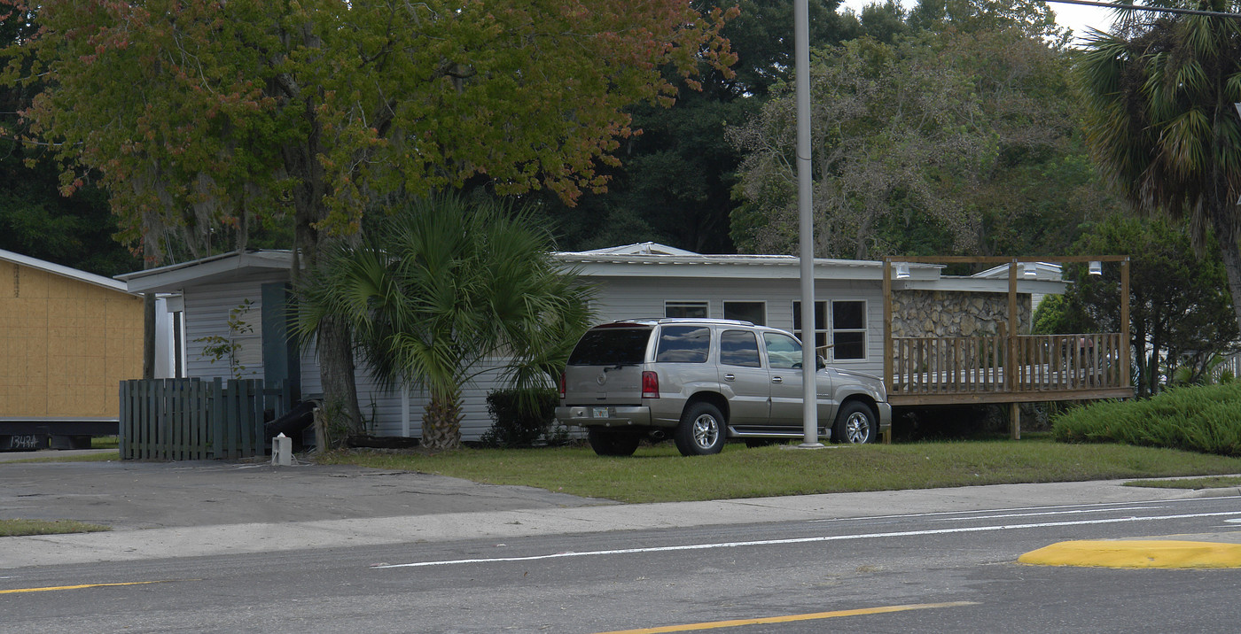 4431 NW 13th St in Gainesville, FL - Foto de edificio