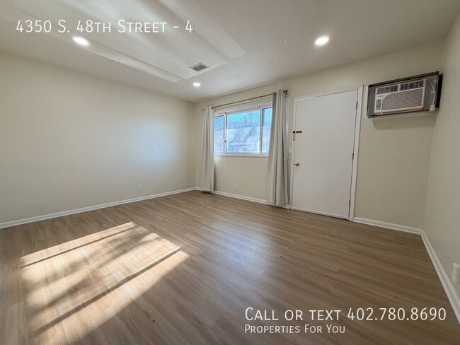 4350 S 48th St in Lincoln, NE - Building Photo - Building Photo