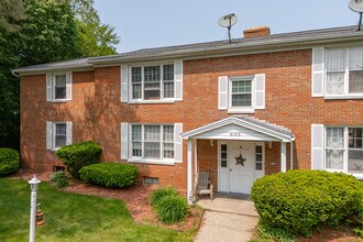 Locust Garden Apartments in Lockport, NY - Building Photo - Building Photo