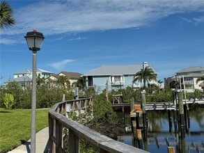 5567 Sea Forest Dr in New Port Richey, FL - Building Photo - Building Photo